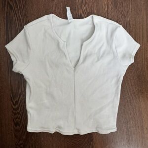 ALO Yoga White Ribbed Short Sleeve V-Notch Top